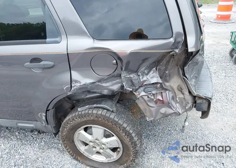 2011 Ford Escape Xlt from USA, damaged, VIN 1FMCU9D75BKB44207